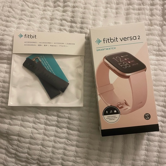 Fit bit versa 2 - Picture 2 of 5